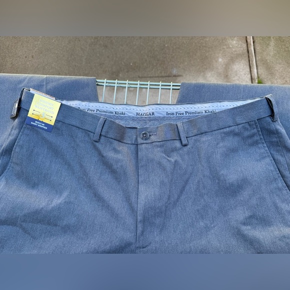 HAGGAR Classic Fit Iron Free Khakis in Gray - Picture 4 of 7
